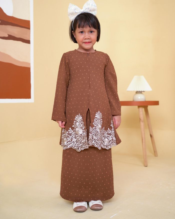 Baju Kebaya Lace Syawali Kids - Milo Brown