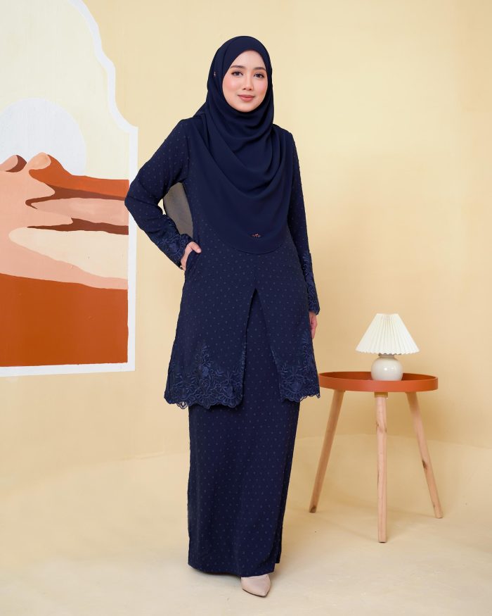 Baju Kebaya Lace Syawali - Navy Blue