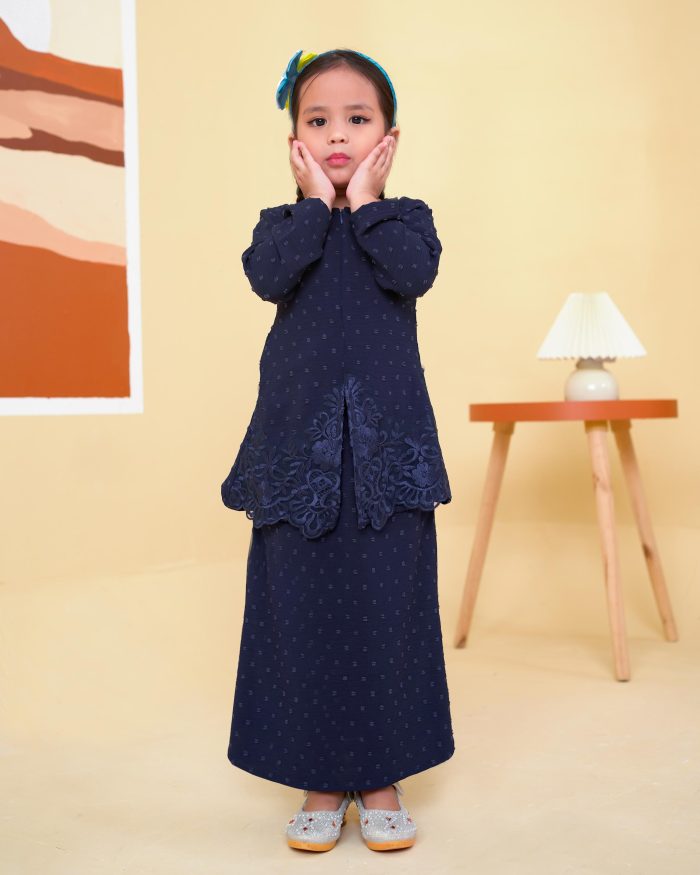 Baju Kebaya Lace Syawali Kids - Navy Blue - Image 3