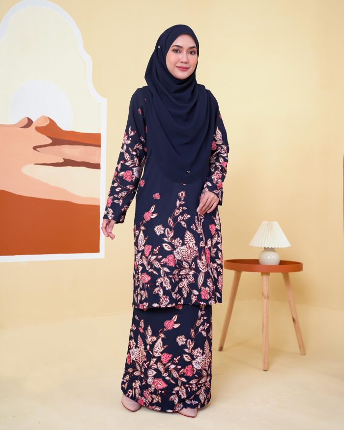 Baju Kurung Pahang Gold Line Radhiyah - Denim Blue - Image 2