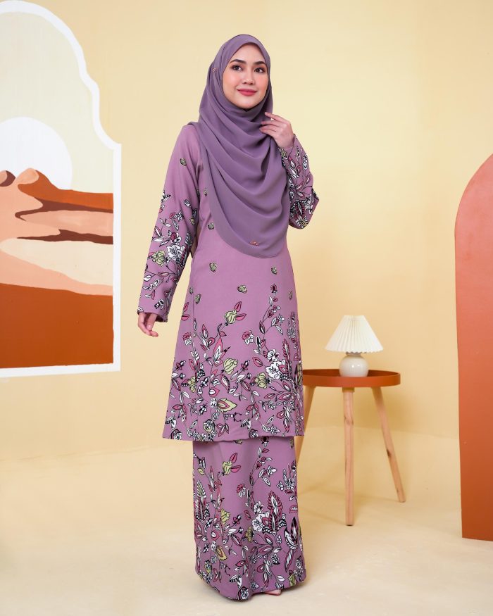 Baju Kurung Pahang Gold Line Radhiyah - Purple Heather