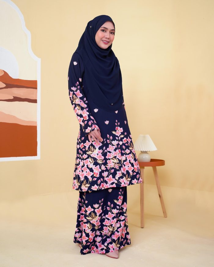 Baju Kurung Pahang Gold Line Rihannah - Blue Denim - Image 3