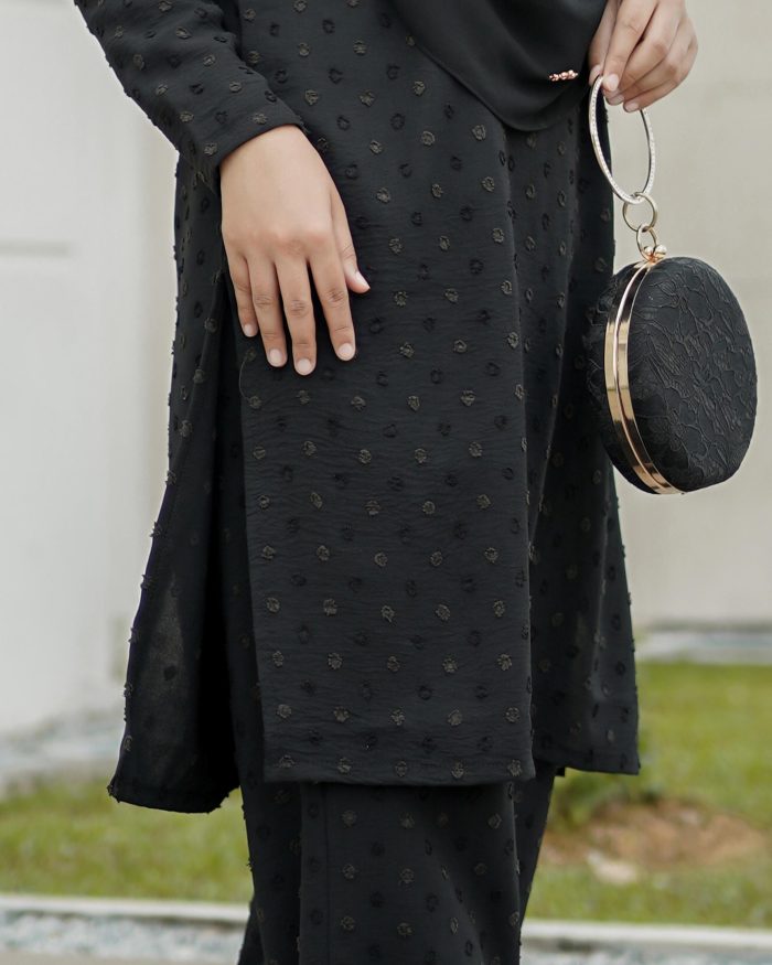 Suit Lelia - Matte Black - Image 5