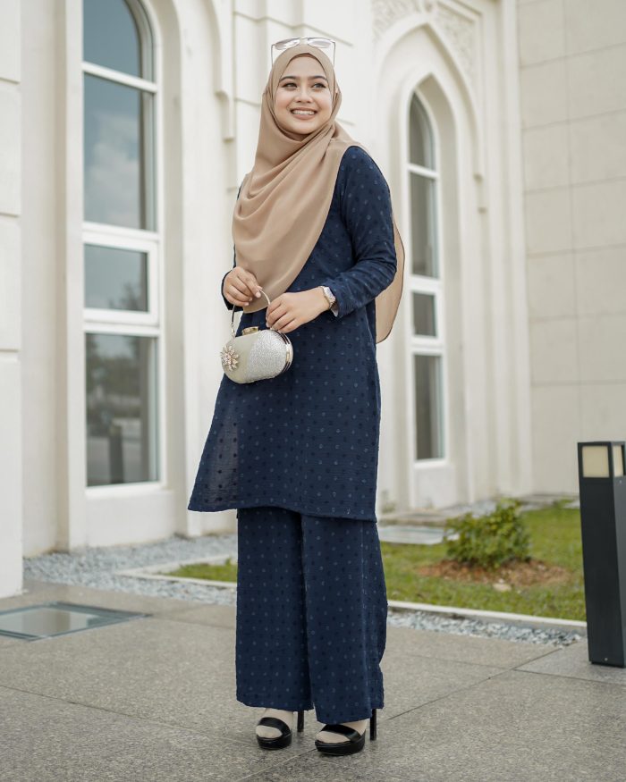 Suit Lelia - Navy Blue - Image 2