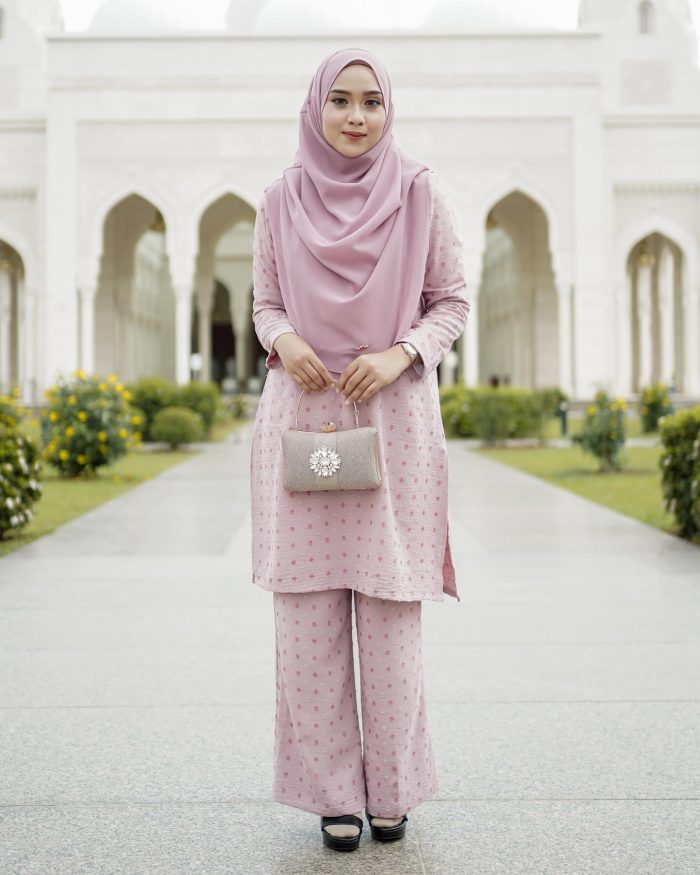 Suit Lelia - Snowy Pink