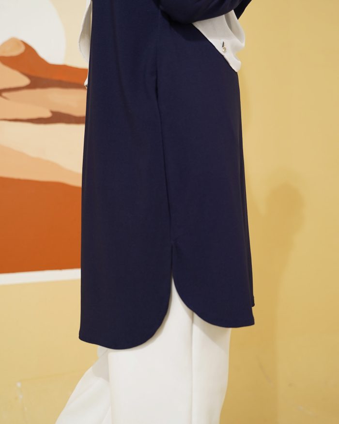 Blouse Laiqa 2.0 - Dark Blue - Image 4