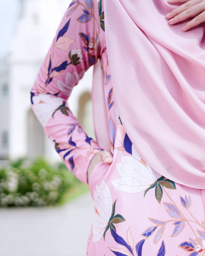 Baju Kurung Lara 2.0 - Frostbite Pink - Image 3