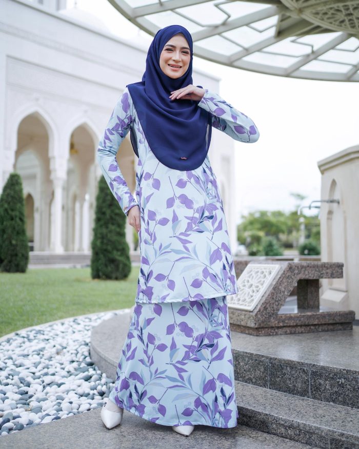 Baju Kurung Lara 2.0 - Glossy Grape - Image 3