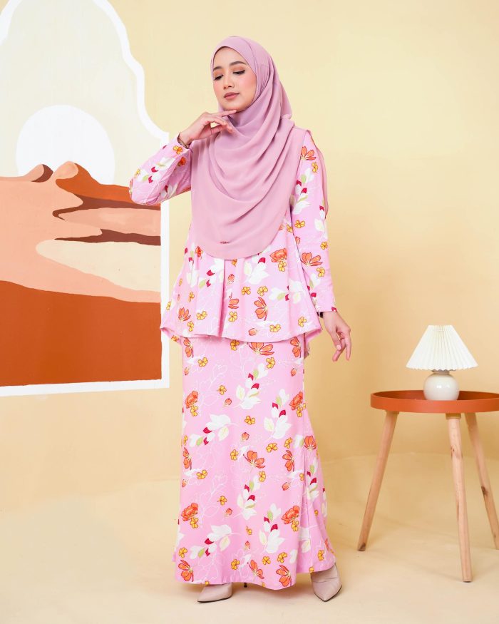 Baju Kurung Lola Printed 2.0 - Calynia Pink - Image 2