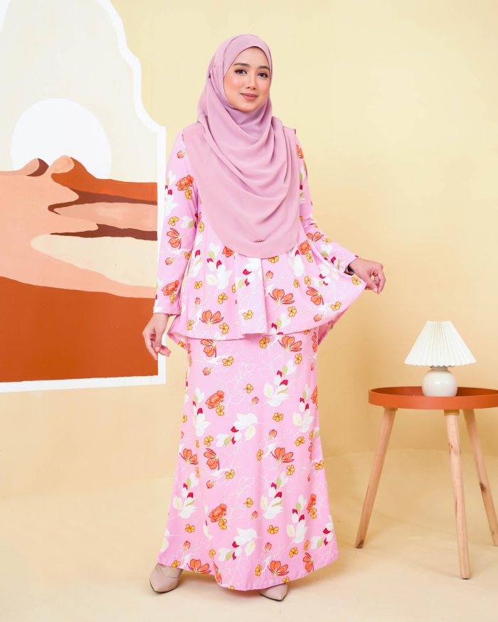 Baju Kurung Lola Printed 2.0 - Calynia Pink - Image 3