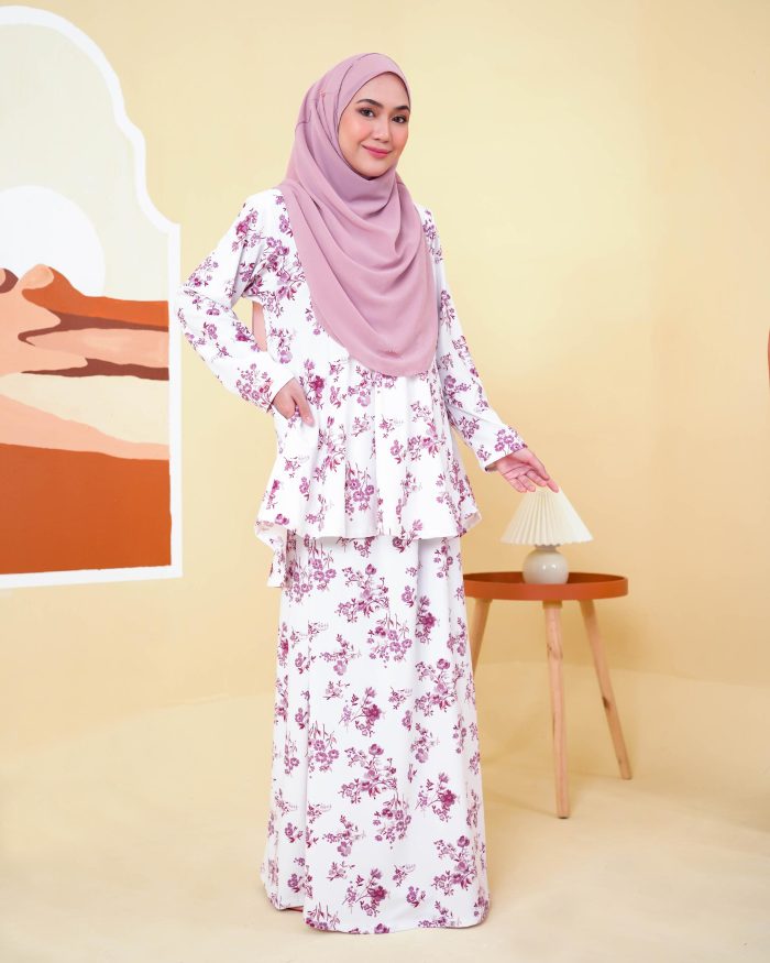 Baju Kurung Lola Printed 2.0 - Dianthus Offwhite - Image 3