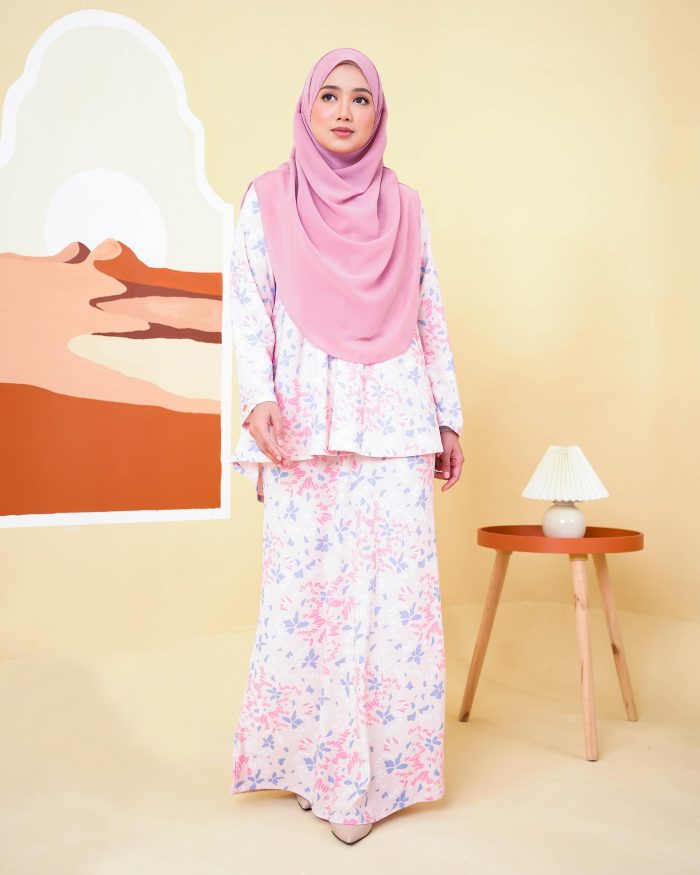 Baju Kurung Lola Printed 2.0 - Sweet Spring - Image 2