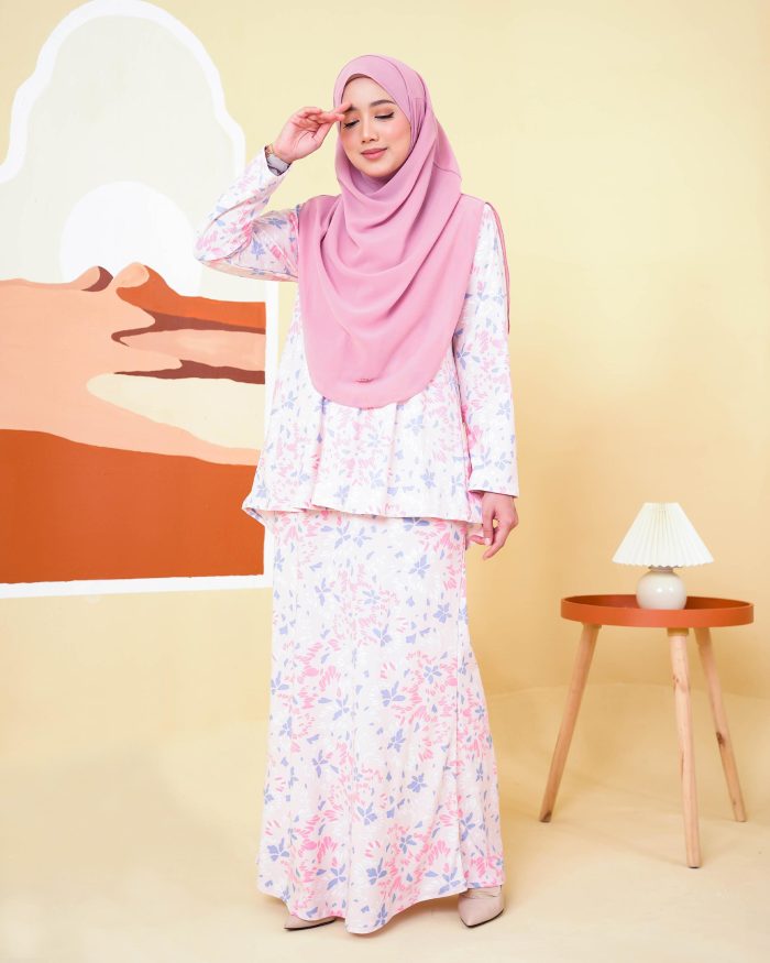 Baju Kurung Lola Printed 2.0 - Sweet Spring - Image 3