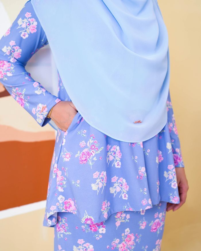 Baju Kurung Lola Printed 2.0 - Vardia Blue - Image 4