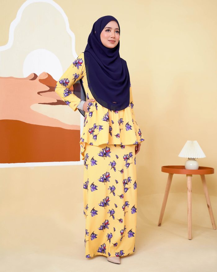 Baju Kurung Lola Printed 2.0 - Villea Blonde - Image 2