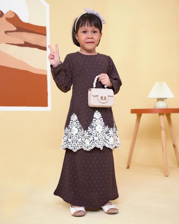 Baju Kurung Pahang Lace Ramadhani Kids 3.0 - Dark Chocolate - Image 3