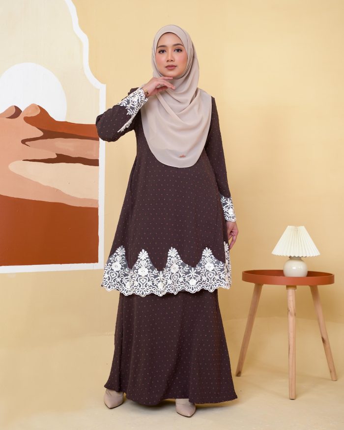 Baju Kurung Pahang Lace Ramadhani 3.0 - Dark Chocolate - Image 3