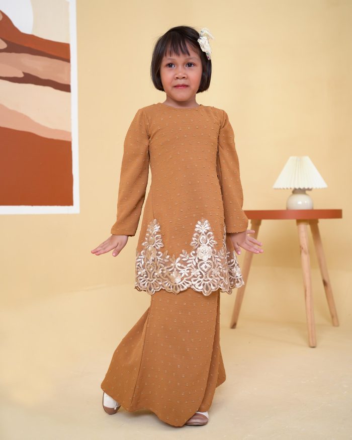 Baju Kurung Pahang Lace Ramadhani Kids 3.0 - Gold Mustard