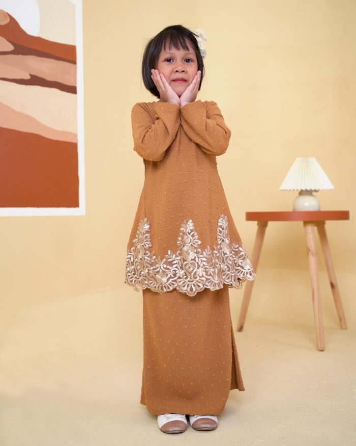 Baju Kurung Pahang Lace Ramadhani Kids 3.0 - Gold Mustard - Image 2