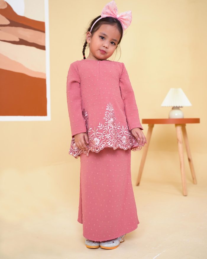 Baju Kurung Pahang Lace Ramadhani Kids 3.0 - Punch Pink