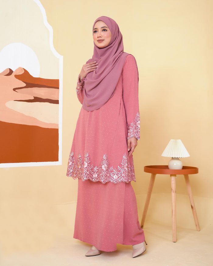 Baju Kurung Pahang Lace Ramadhani 3.0 - Punch Pink - Image 2