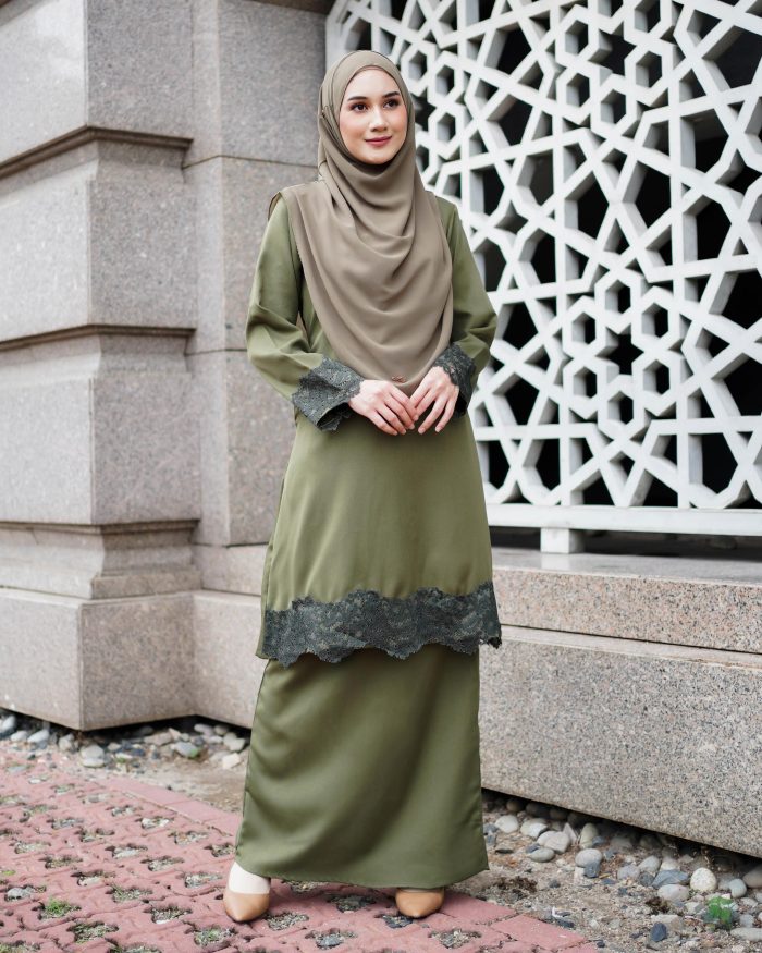 Baju Kurung Riau Lace Saloma 2.0 - Mosstone Green - Image 3