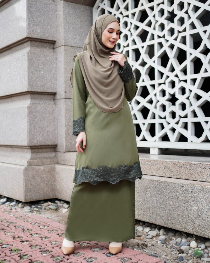 Baju Kurung Riau Lace Saloma 2.0 - Mosstone Green - Image 2