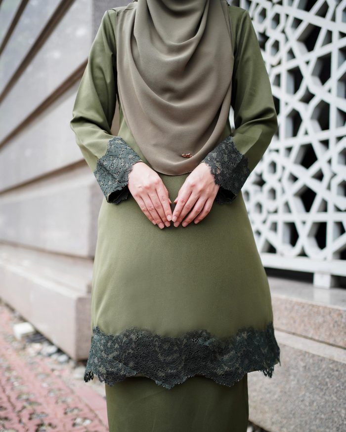 Baju Kurung Riau Lace Saloma 2.0 - Mosstone Green - Image 4