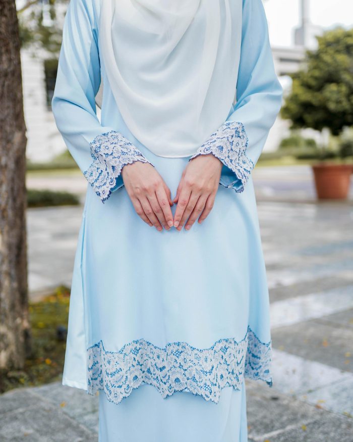 Baju Kurung Riau Lace Saloma 2.0 - Pastel Blue - Image 4