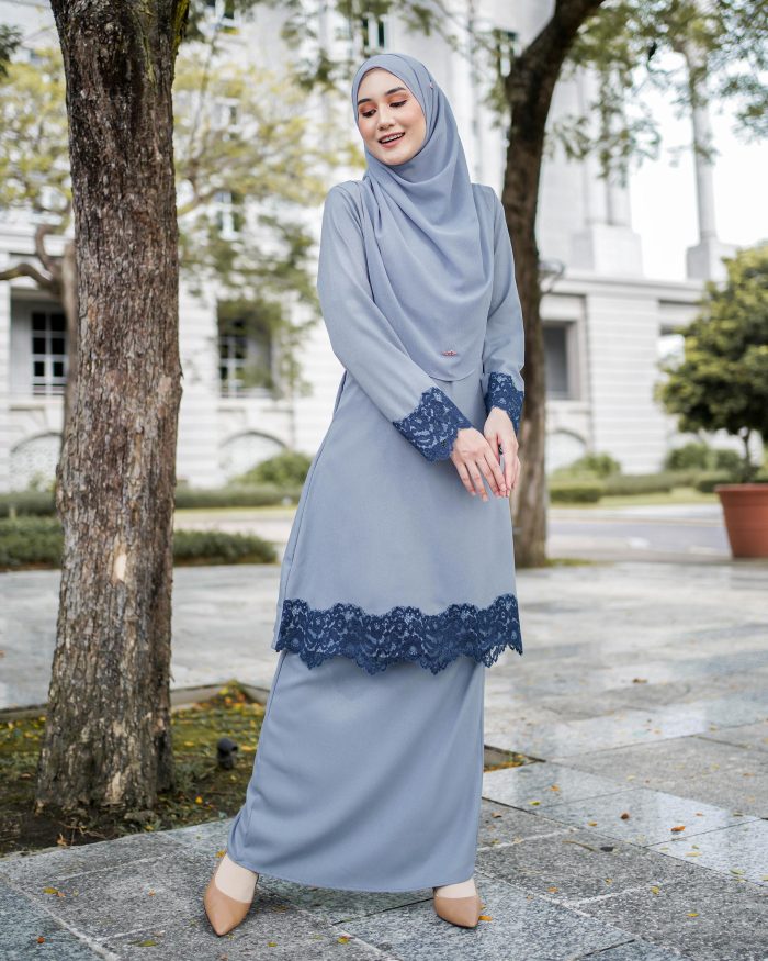 Baju Kurung Riau Lace Saloma 2.0 - Serenity Blue