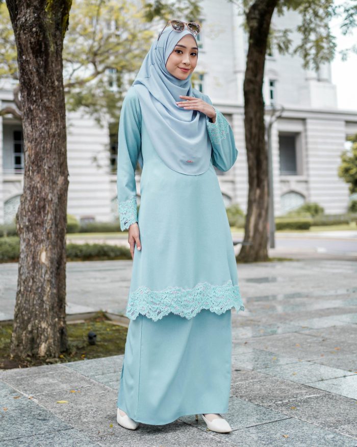 Baju Kurung Riau Lace Saloma 2.0 - Sky Blue - Image 3