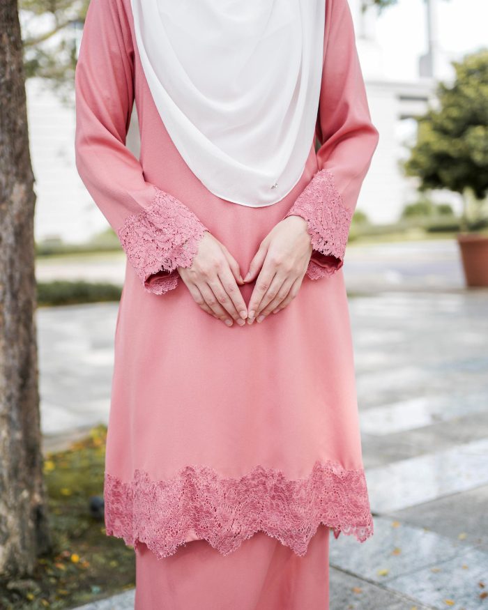 Baju Kurung Riau Lace Saloma 2.0 - Warm Pink - Image 4