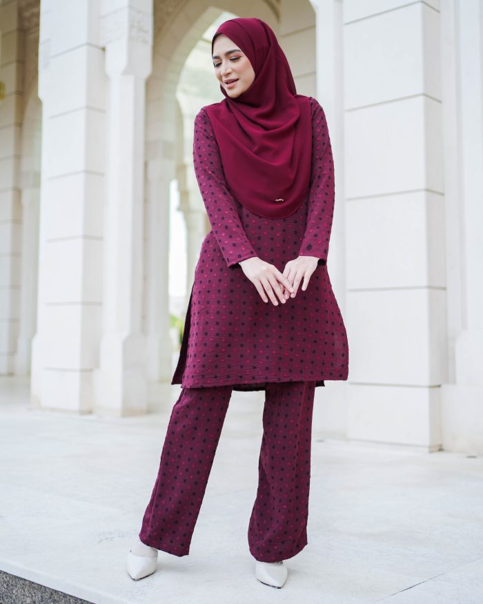 Suit Lelia - Maroon Berry