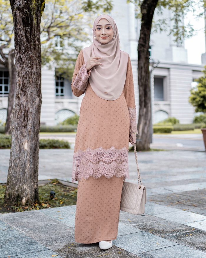 Baju Kurung Riau Lace Suzana - Tan Brown