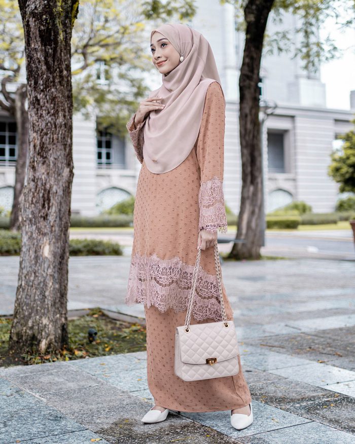 Baju Kurung Riau Lace Suzana - Tan Brown - Image 2