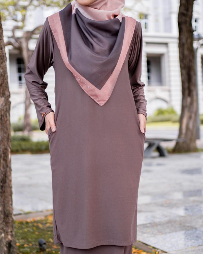 Baju Kurung Pahang Laura Plain 4.0 - Cedar Brown - Image 4