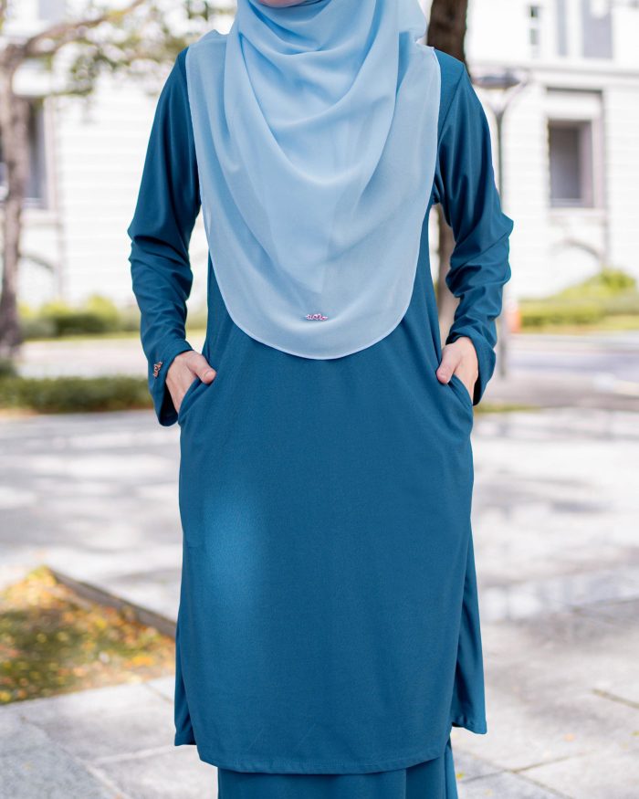 Baju Kurung Pahang Laura Plain 4.0 - Cobalt Teal - Image 4