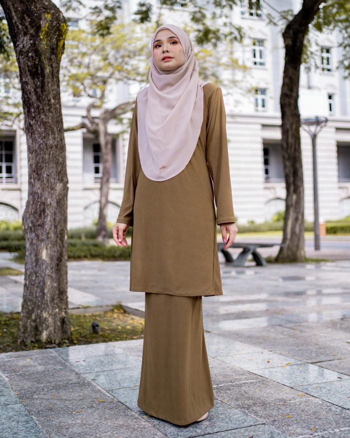 Baju Kurung Pahang Laura Plain 4.0 - Dijon Mustard