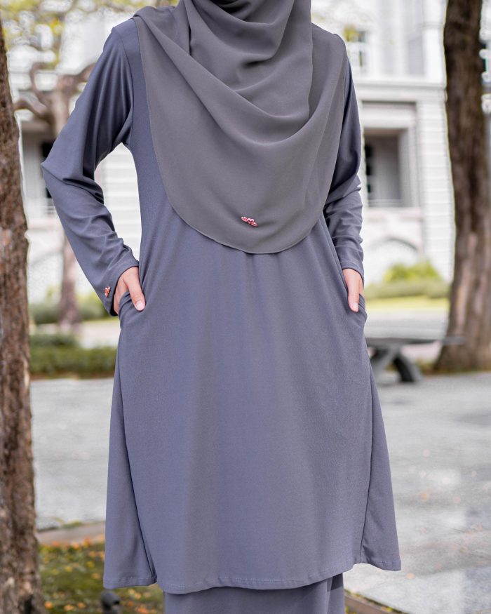 Baju Kurung Pahang Laura Plain 4.0 - Pewter Grey - Image 4