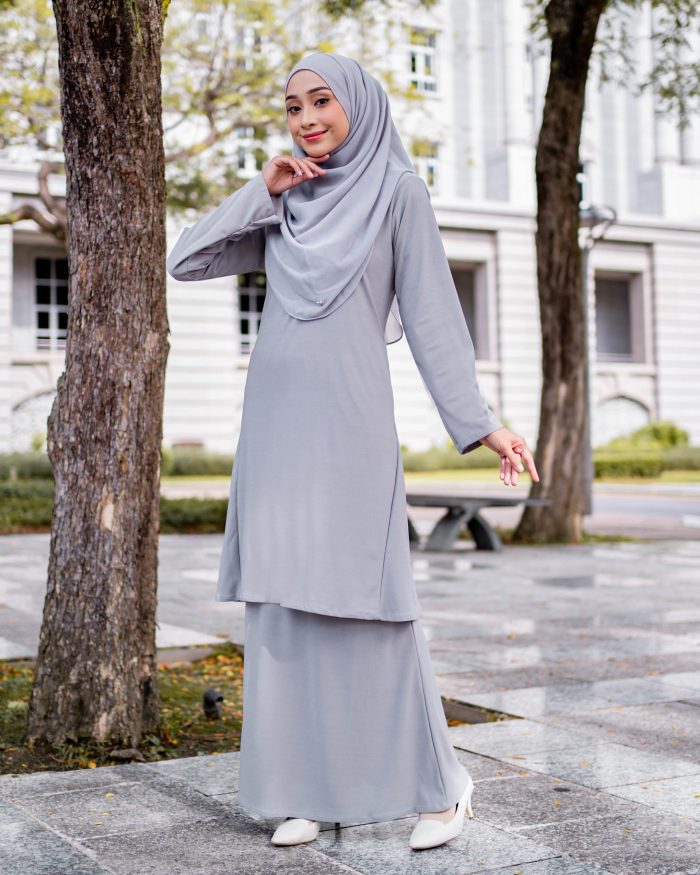 Baju Kurung Pahang Laura Plain 4.0 - Silver Grey