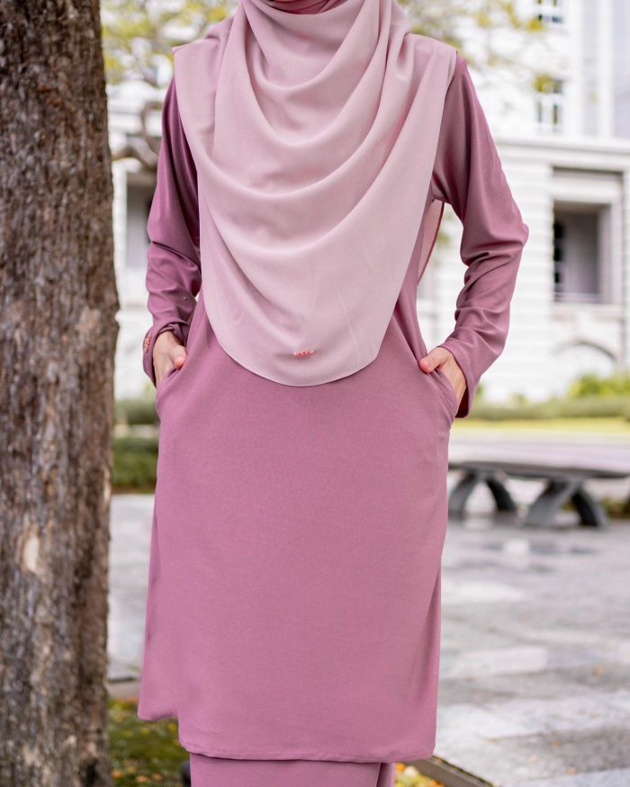 Baju Kurung Pahang Laura Plain 4.0 - Taffy Pink - Image 4