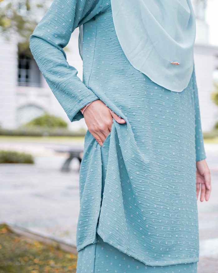 Baju Kurung Layli - Vivid Cerulean - Image 4