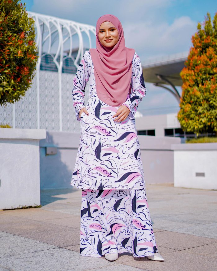 Baju Kurung Pahang Laura Printed 7.0 - Amour Papayawhip - Image 3