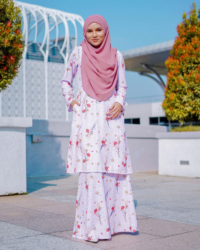 Baju Kurung Pahang Laura Printed 7.0 - Carnation Taffy