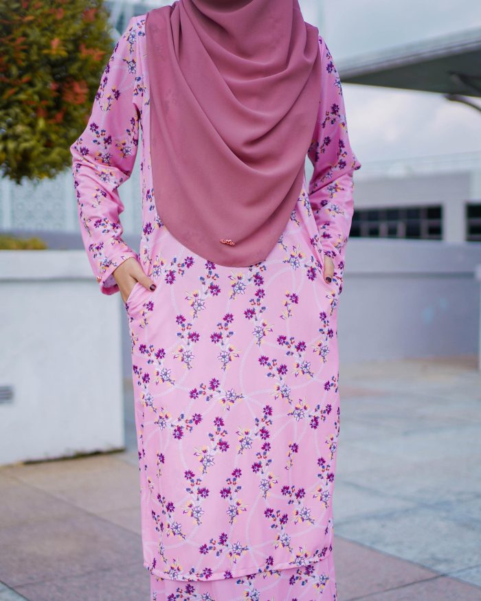 Baju Kurung Pahang Laura Printed 7.0 - Cosmos Pink - Image 4