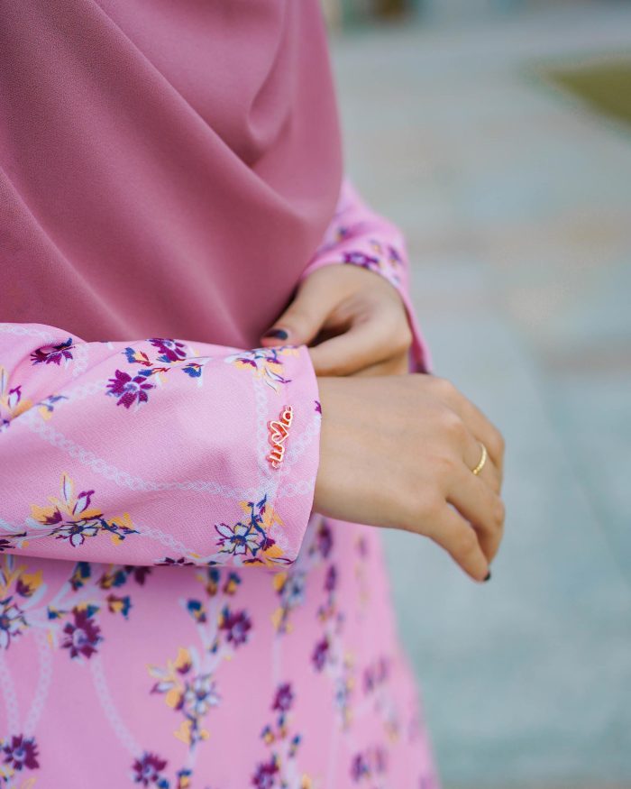 Baju Kurung Pahang Laura Printed 7.0 - Cosmos Pink - Image 5