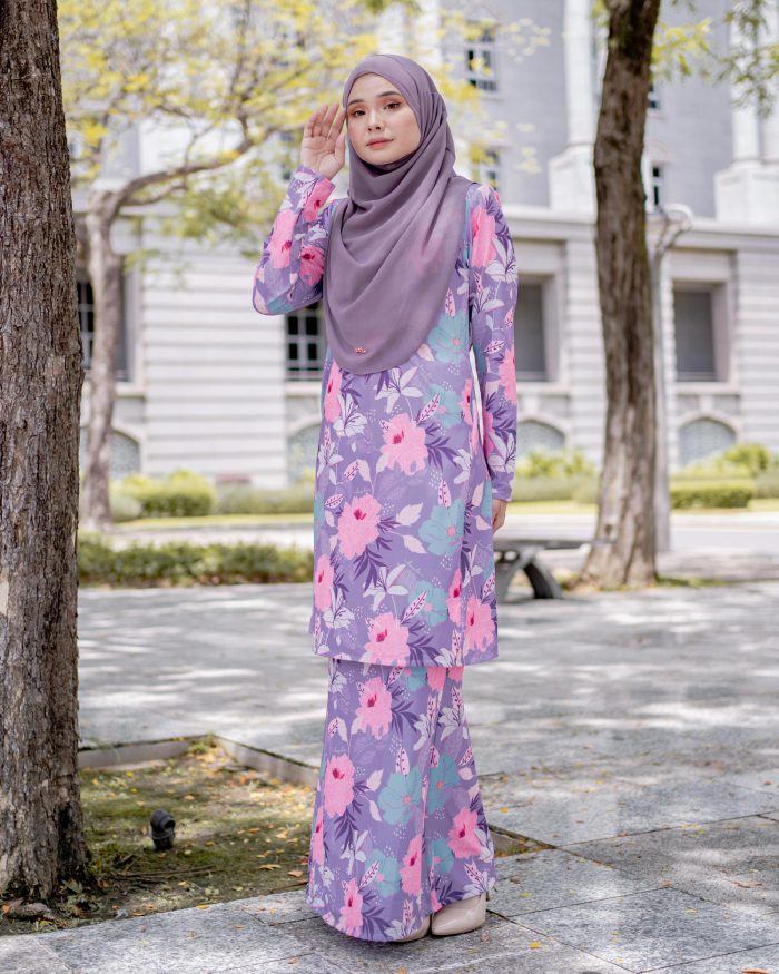 Baju Kurung Pahang Laura Printed 7.0 - Iris Dahlia - Image 6