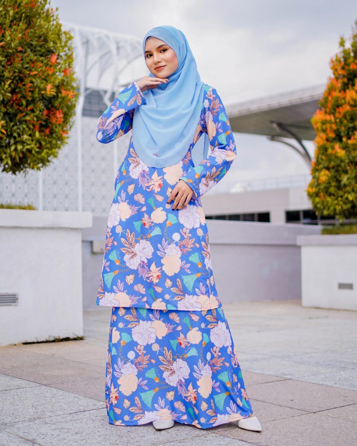 Baju Kurung Pahang Laura Printed 7.0 - Oisea Azure - Image 5