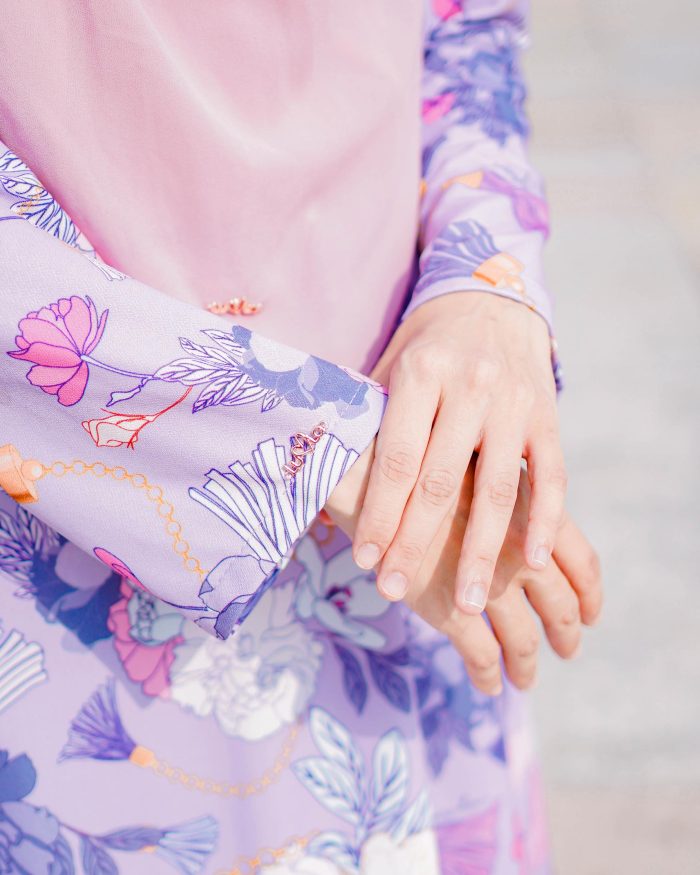 Baju Kurung Pahang Laura Printed 7.0 - Oisea Periwinkle - Image 4