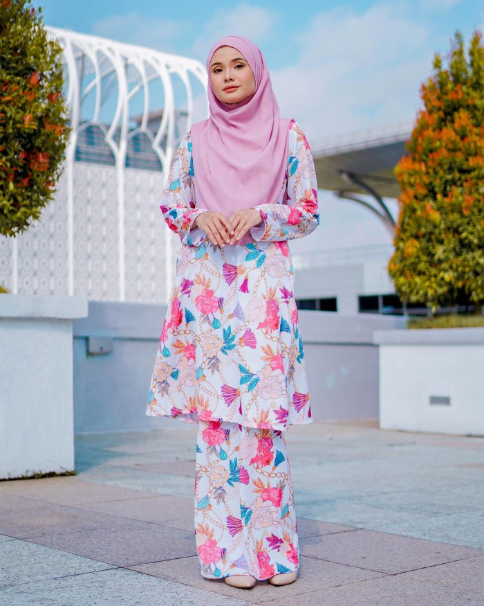 Baju Kurung Pahang Laura Printed 7.0 - Oisea Springs - Image 2